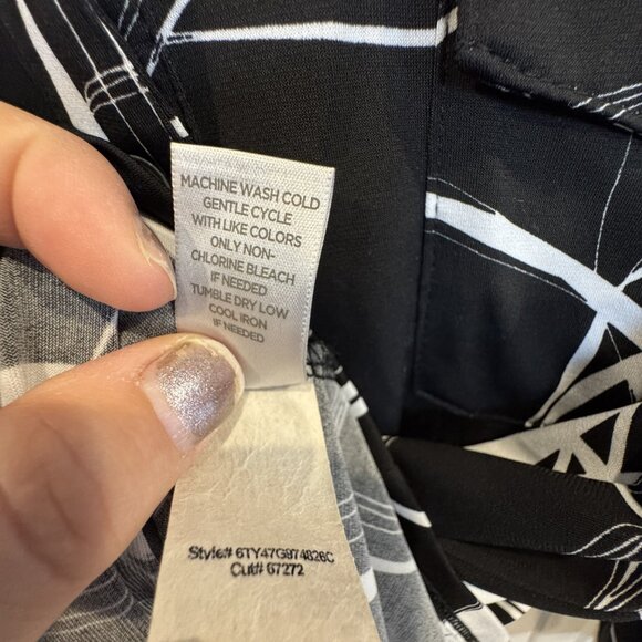 Avenue 18/20 Black & White Abstract Print 3/4 Length Sleeve Blouse EUC - Picture 6 of 8